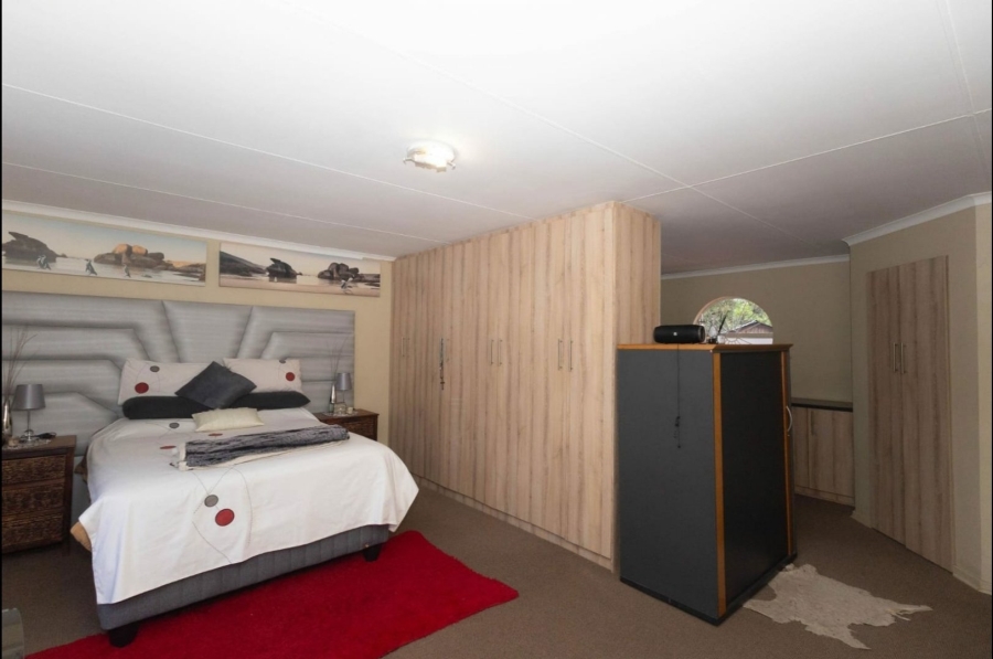 3 Bedroom Property for Sale in Pellissier Free State